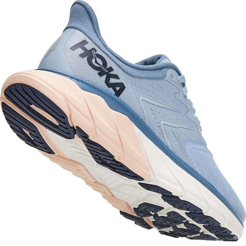 Women’s Hoka Arahi 5 Sneakers